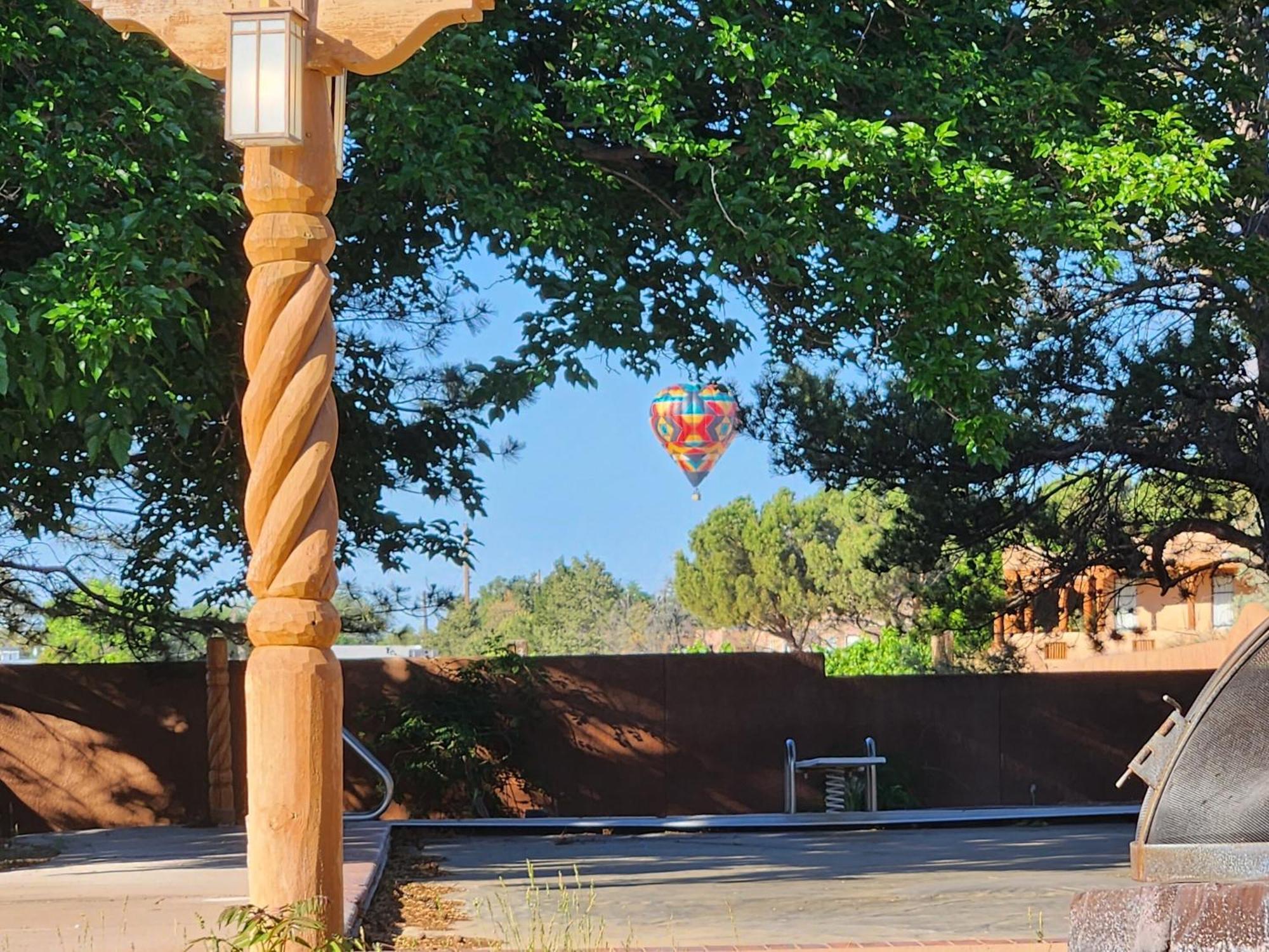 Red Mountain Manor Vineyard And Guesthouse Rio Rancho Exteriör bild