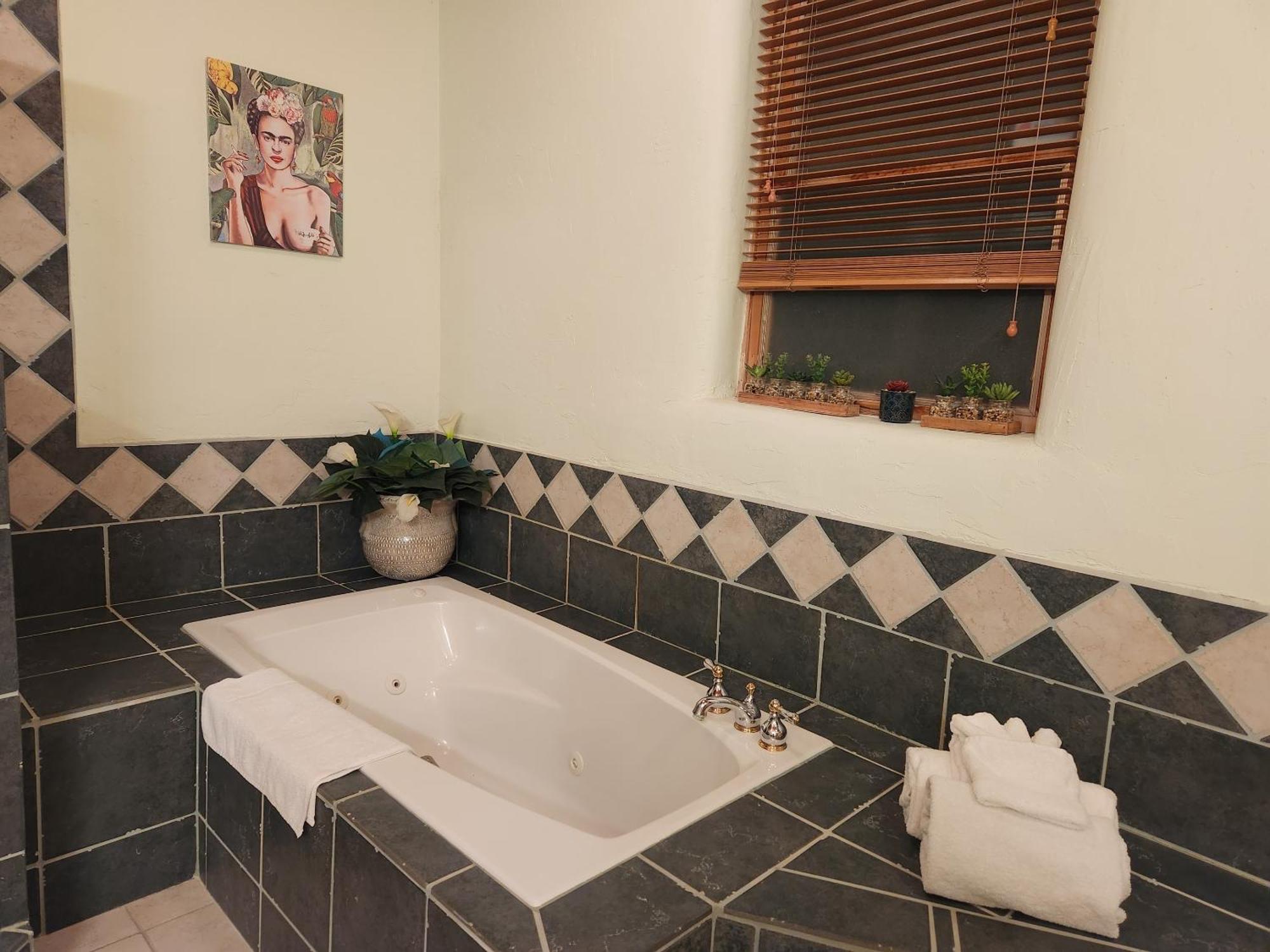 Red Mountain Manor Vineyard And Guesthouse Rio Rancho Rum bild